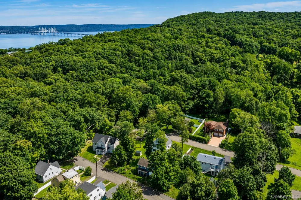 9 Willow Avenue Nyack, NY 10960