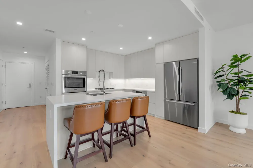 140 Boardwalk #503B Long Beach, NY 11561