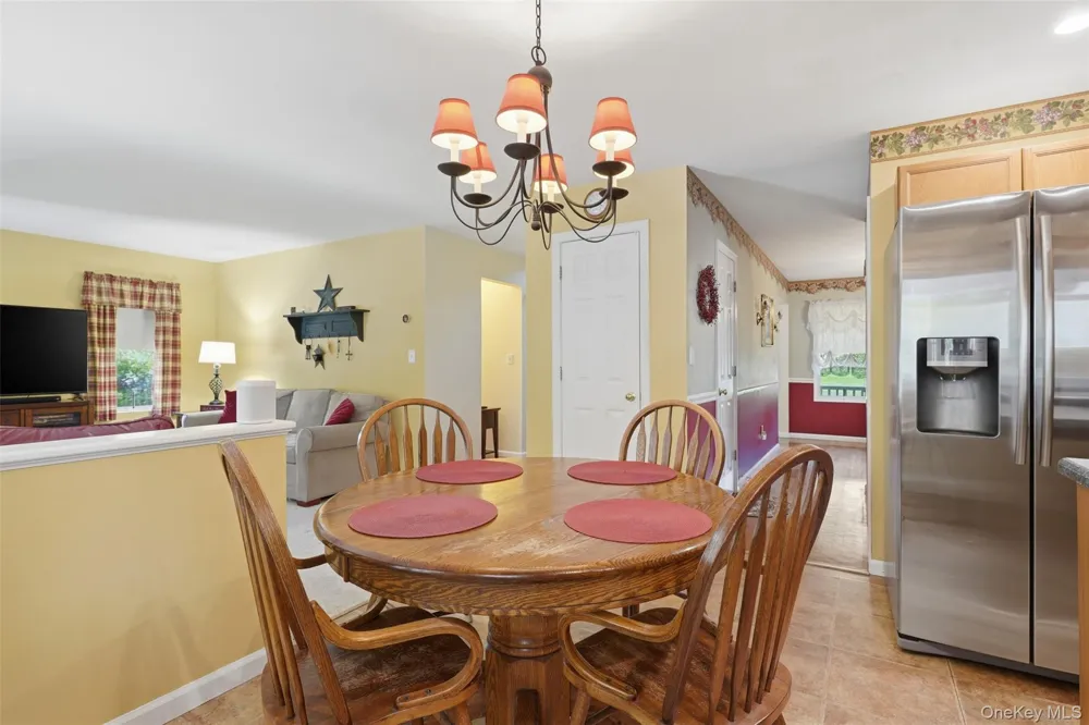 48 Reynolds Road Poughquag, NY 12570