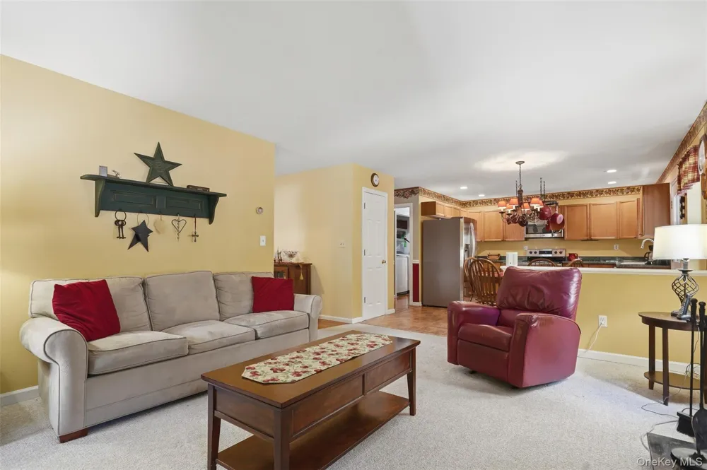 48 Reynolds Road Poughquag, NY 12570