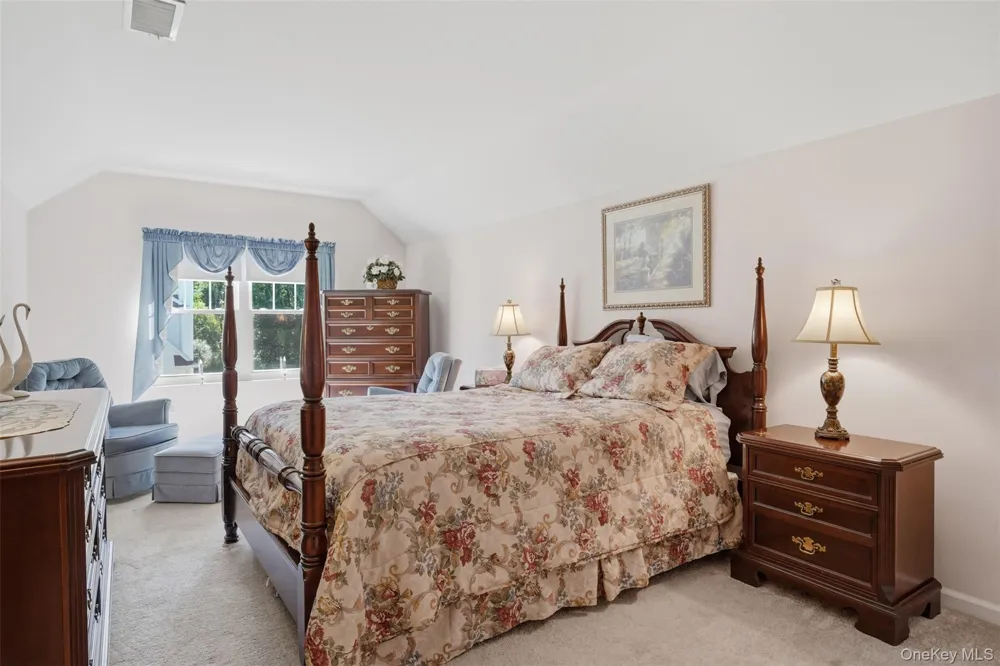 48 Reynolds Road Poughquag, NY 12570