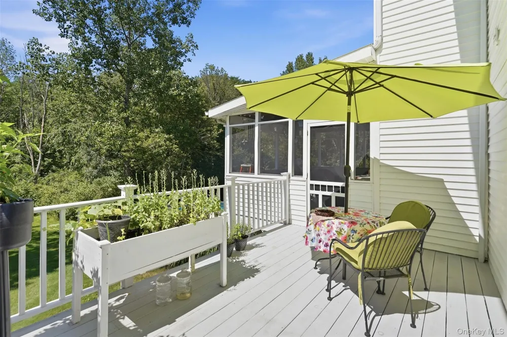 48 Reynolds Road Poughquag, NY 12570