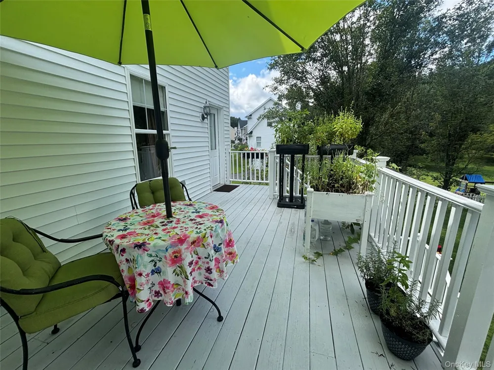 48 Reynolds Road Poughquag, NY 12570