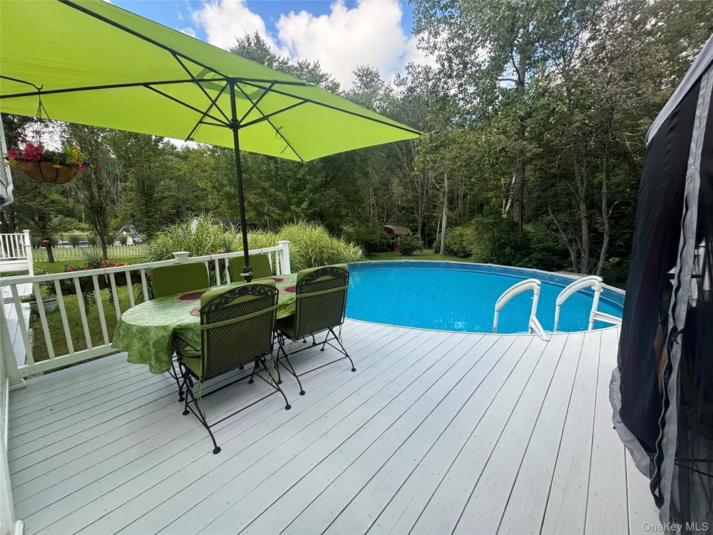 48 Reynolds Road Poughquag, NY 12570