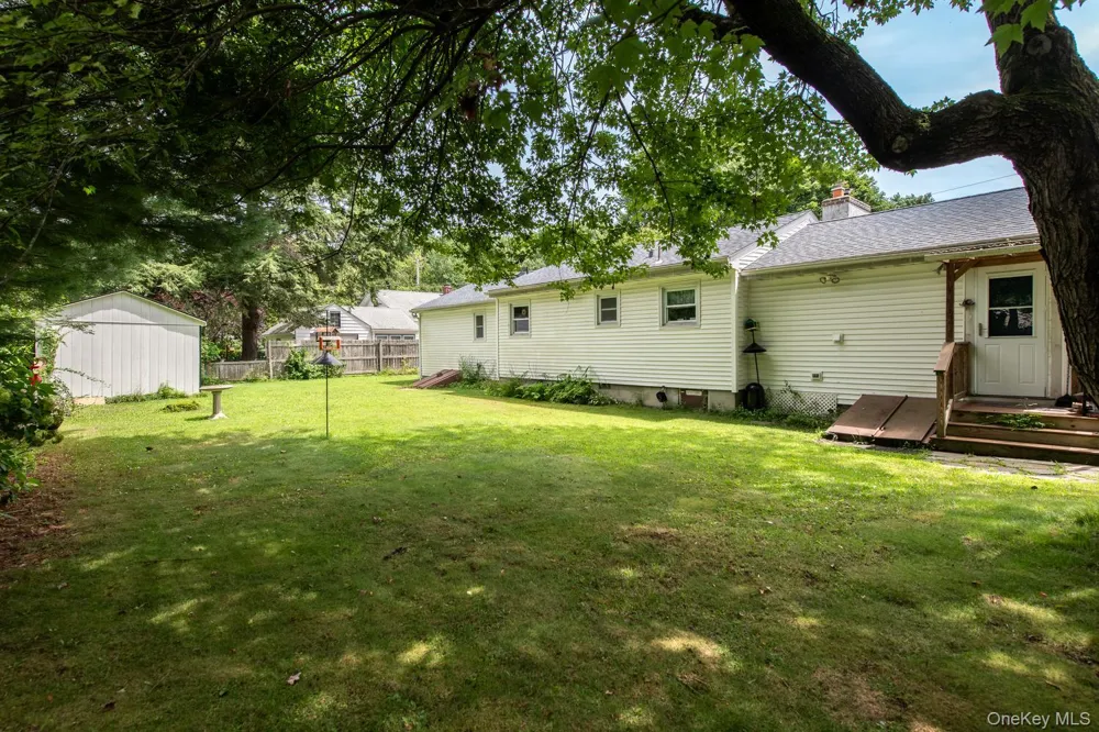8 Loyola Road Elizaville, NY 12541