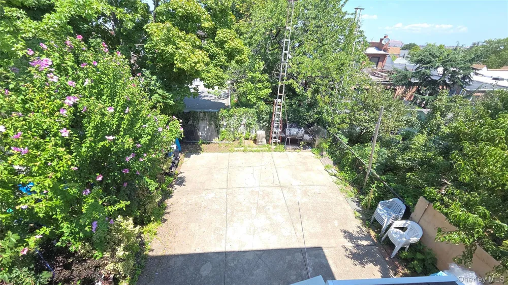 68-07 53rd Avenue #2 Fl Maspeth, NY 11378