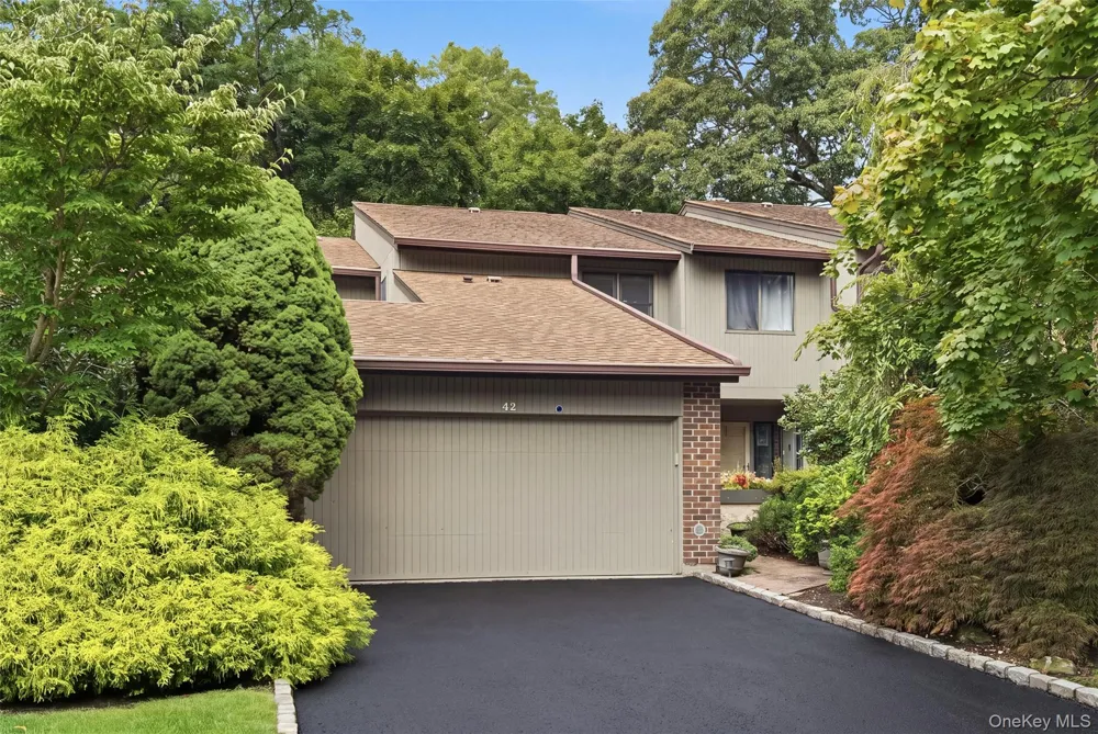42 Country Club Drive Jericho, NY 11753