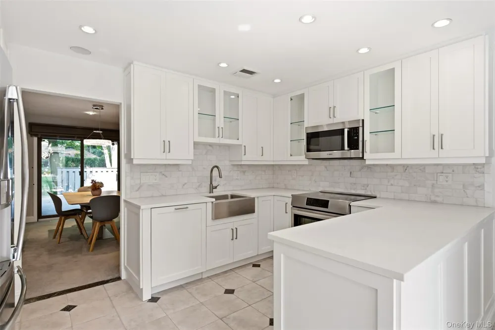 42 Country Club Drive Jericho, NY 11753