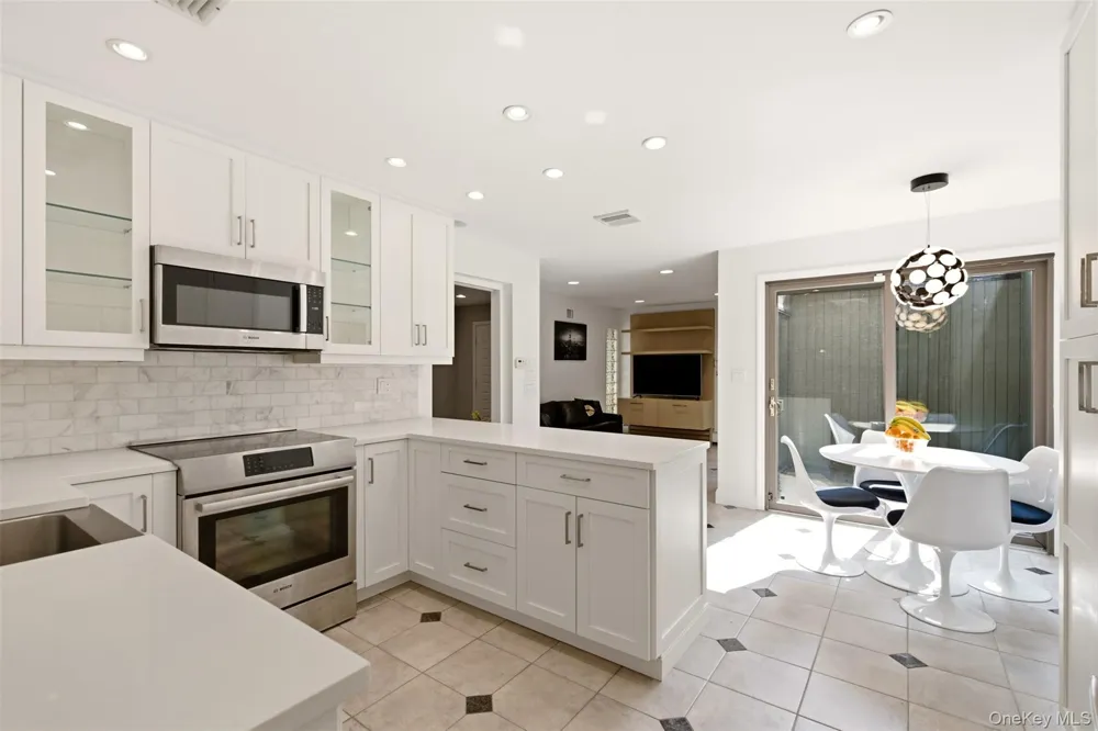42 Country Club Drive Jericho, NY 11753