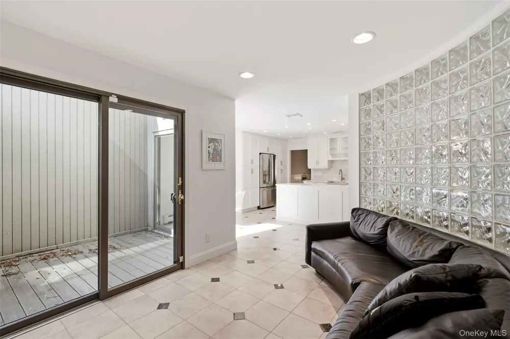 42 Country Club Drive Jericho, NY 11753