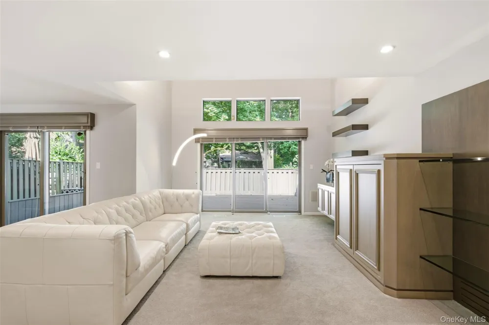 42 Country Club Drive Jericho, NY 11753