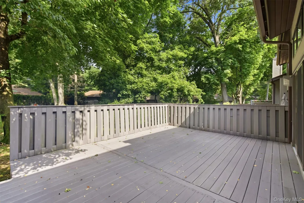 42 Country Club Drive Jericho, NY 11753
