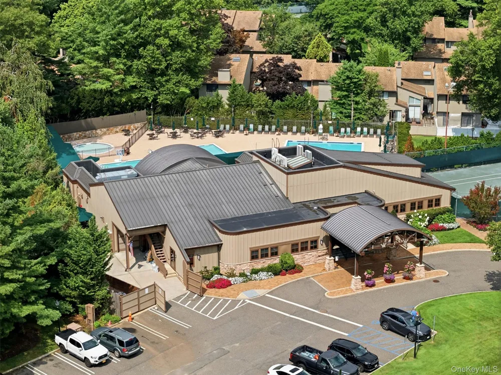 42 Country Club Drive Jericho, NY 11753