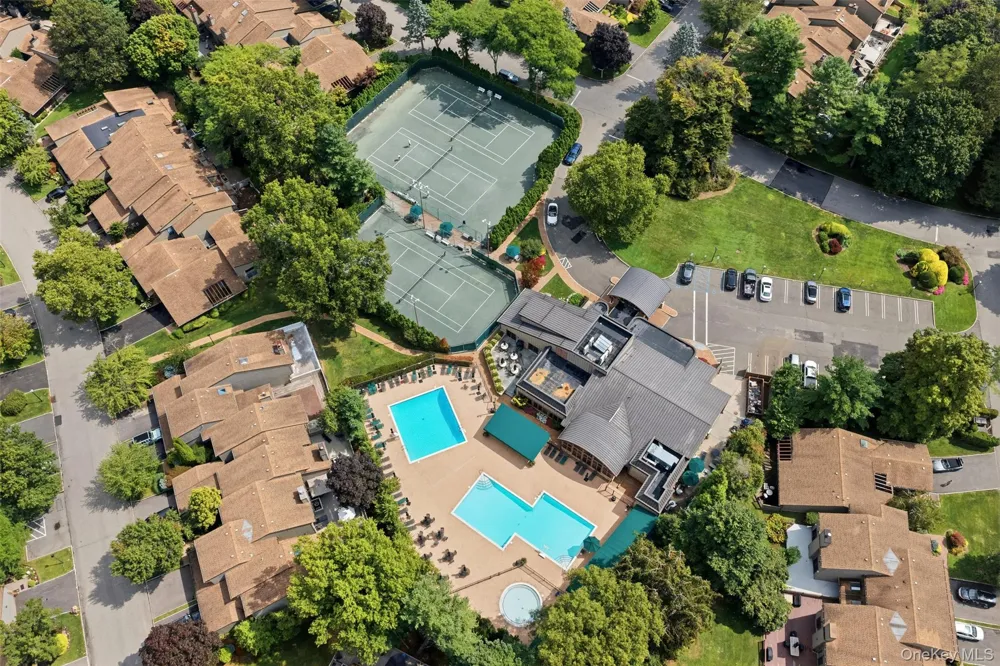 42 Country Club Drive Jericho, NY 11753