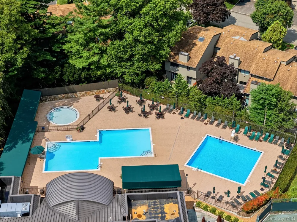 42 Country Club Drive Jericho, NY 11753