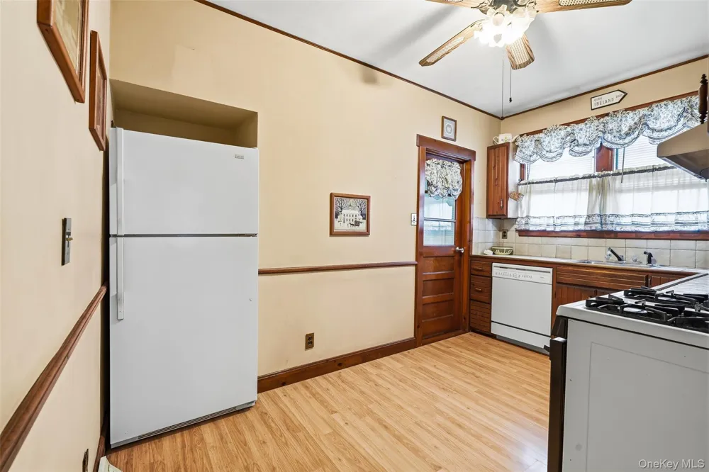 215 Demorest Avenue Staten Island, NY 10314