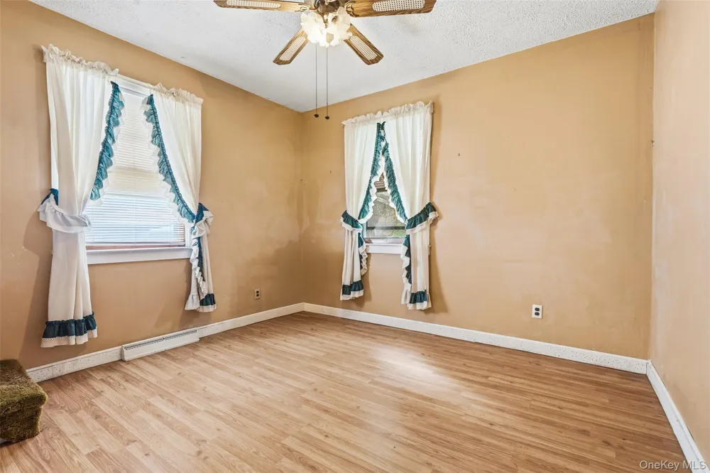 215 Demorest Avenue Staten Island, NY 10314