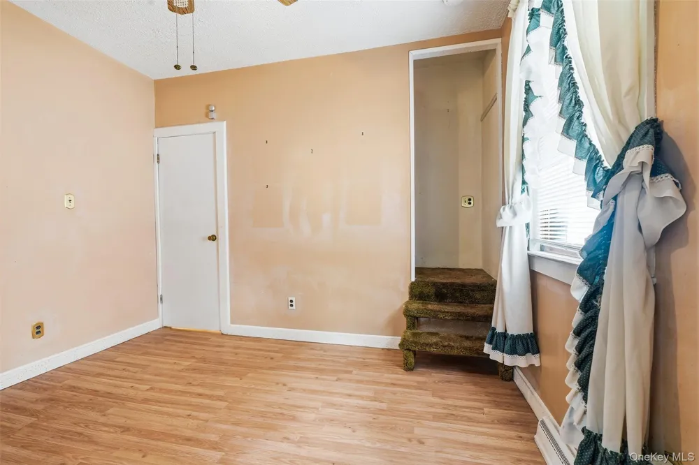 215 Demorest Avenue Staten Island, NY 10314
