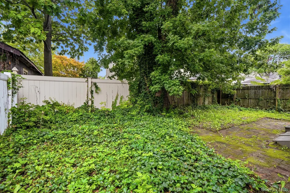 215 Demorest Avenue Staten Island, NY 10314