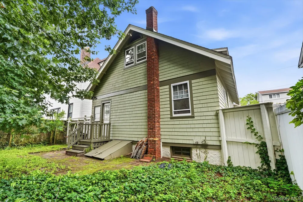 215 Demorest Avenue Staten Island, NY 10314