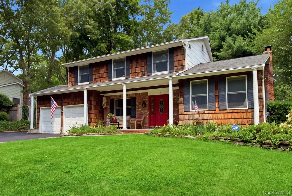 26 Sheryl Crescent Smithtown, NY 11787