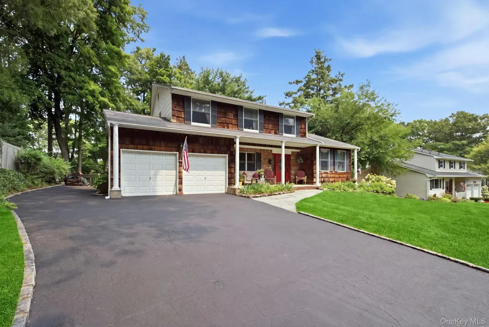26 Sheryl Crescent Smithtown, NY 11787