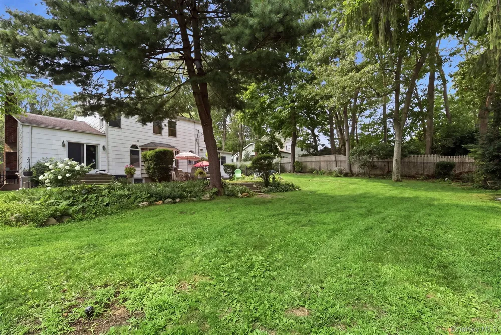 26 Sheryl Crescent Smithtown, NY 11787