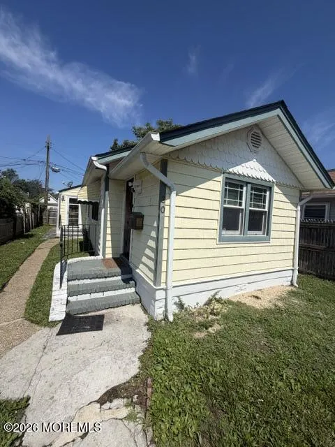 30 Seaside Place