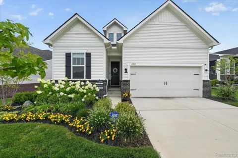 1708 Sunflower Lane