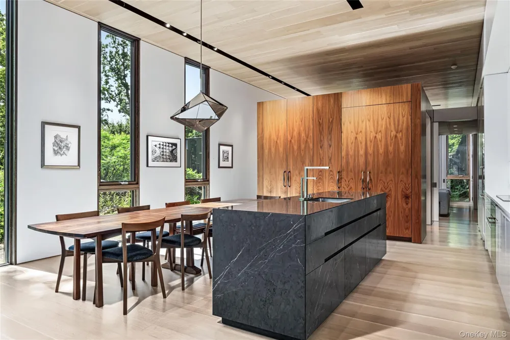 51 Old Stone Hill Road Pound Ridge, NY 10576