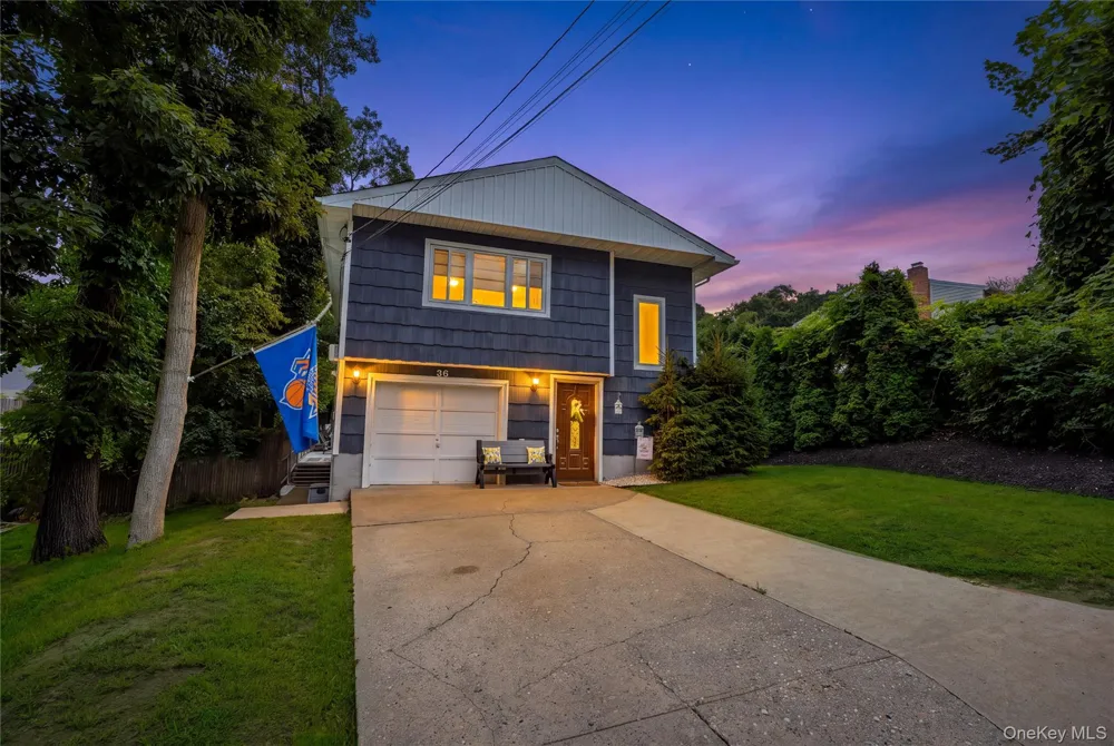 33 Manhasset Road Sound Beach, NY 11789