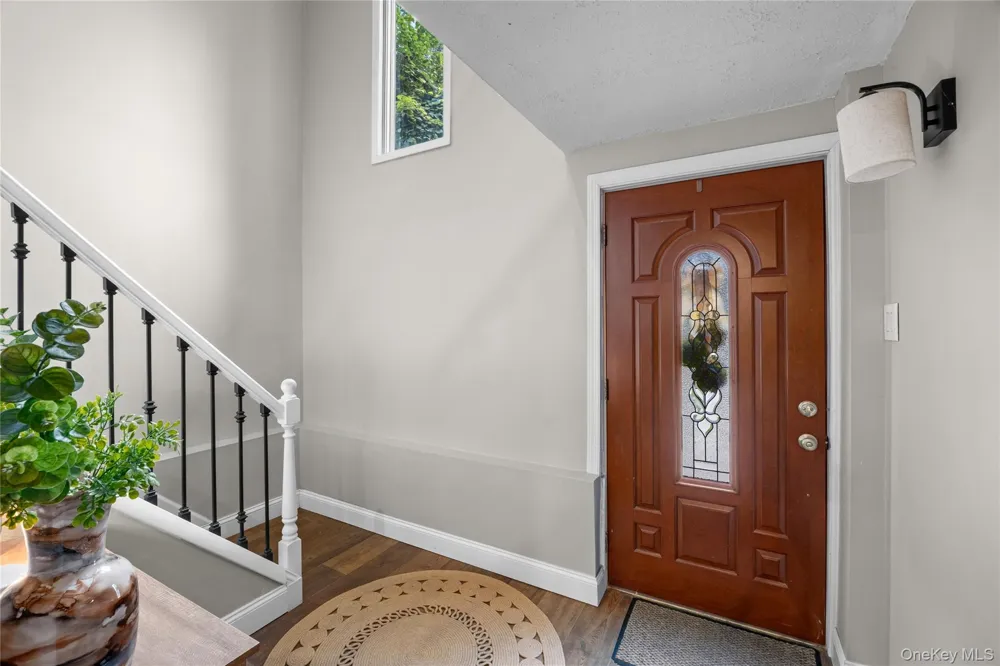 33 Manhasset Road Sound Beach, NY 11789