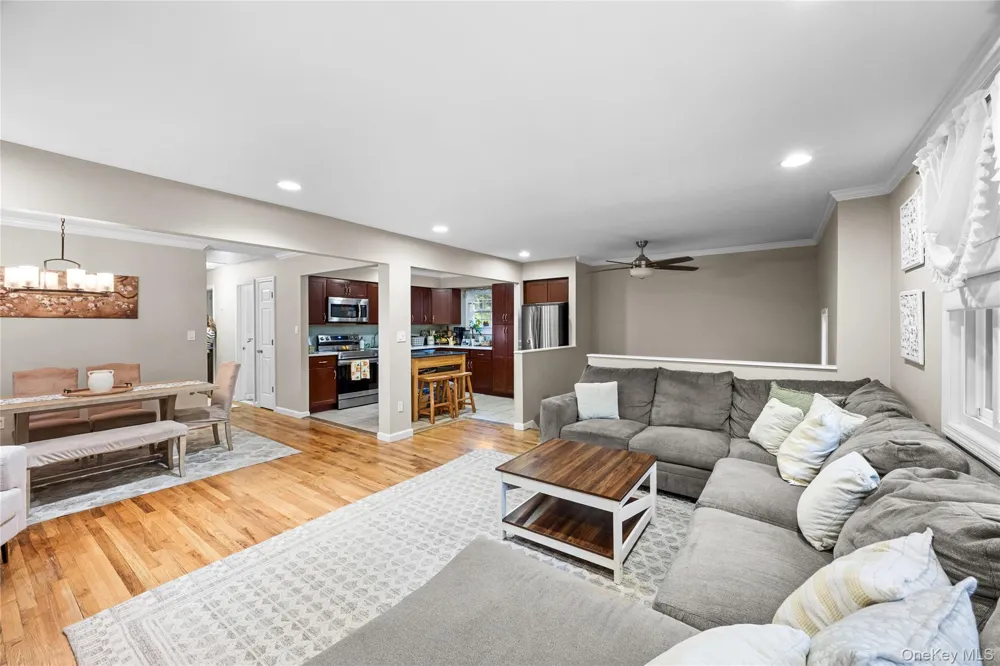 33 Manhasset Road Sound Beach, NY 11789