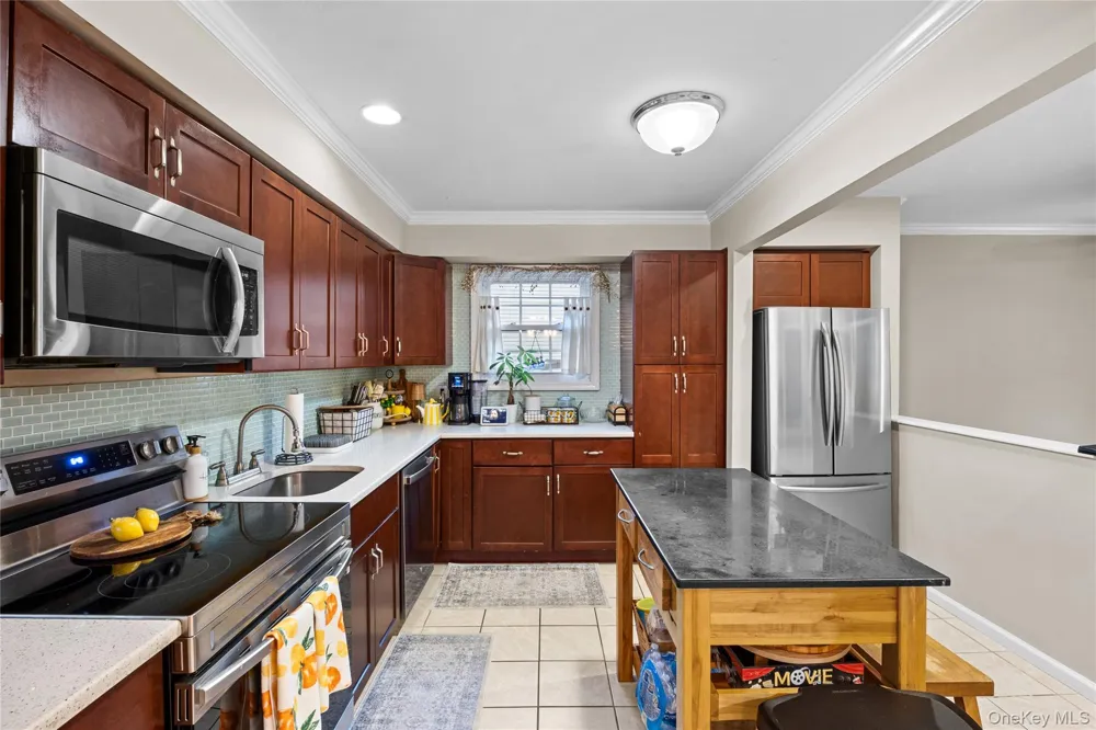 33 Manhasset Road Sound Beach, NY 11789