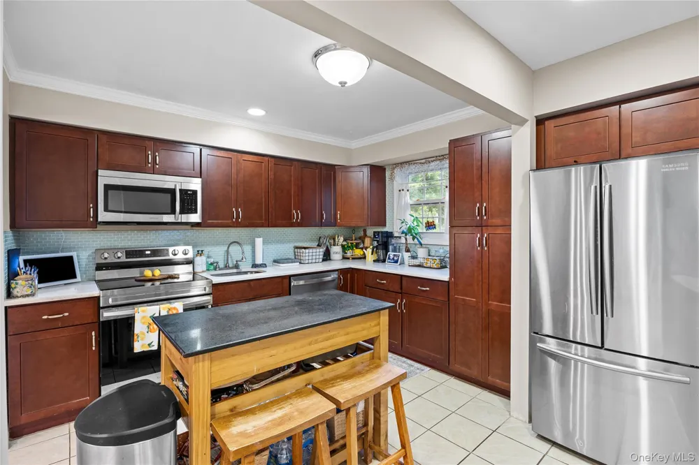 33 Manhasset Road Sound Beach, NY 11789