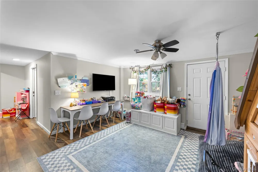 33 Manhasset Road Sound Beach, NY 11789