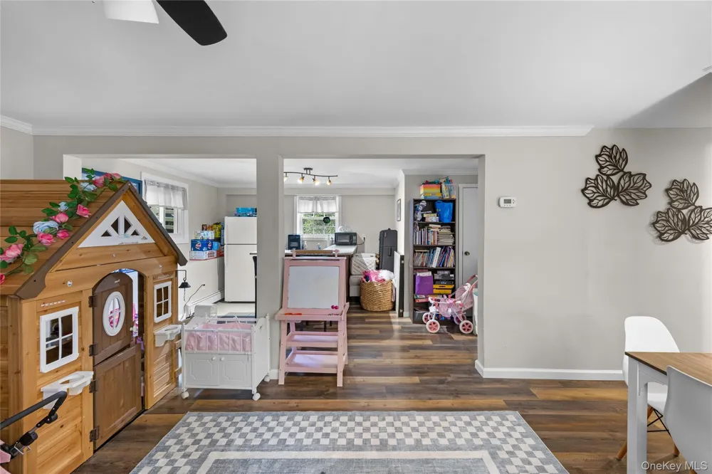 33 Manhasset Road Sound Beach, NY 11789