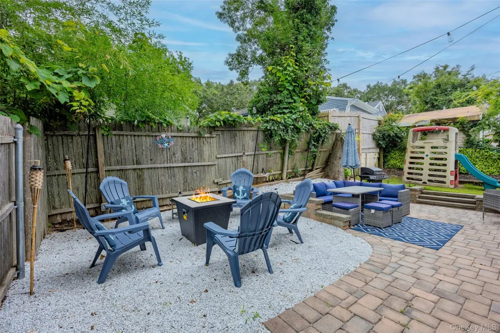 33 Manhasset Road Sound Beach, NY 11789