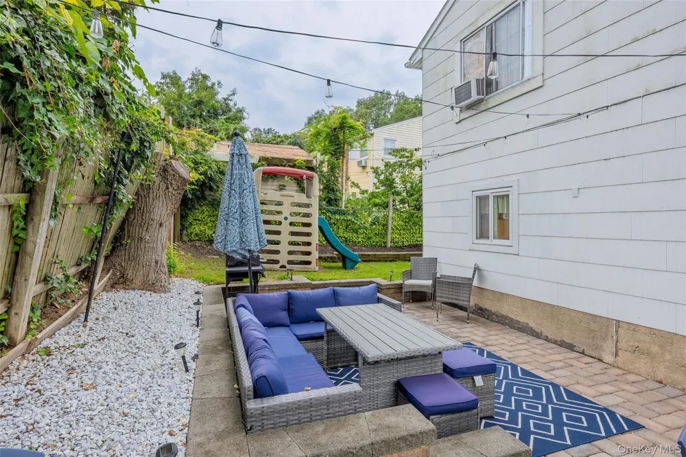 33 Manhasset Road Sound Beach, NY 11789