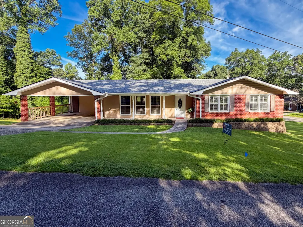 210 Greenwood LN Carrollton, GA 30117