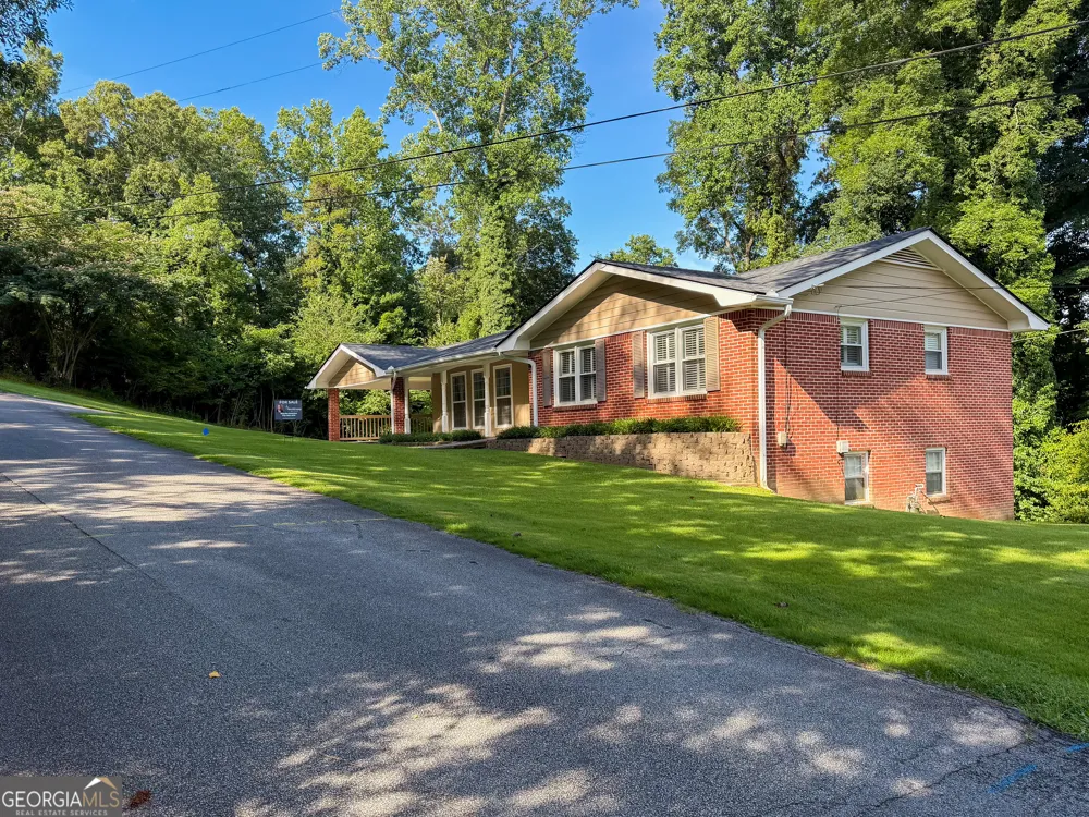 210 Greenwood LN Carrollton, GA 30117