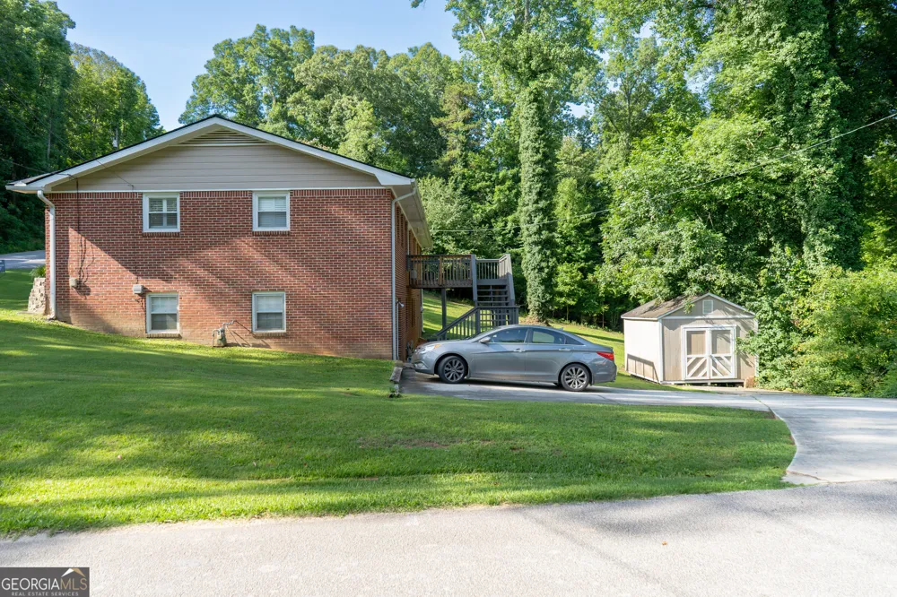 210 Greenwood LN Carrollton, GA 30117