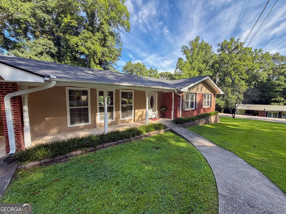 210 Greenwood LN Carrollton, GA 30117