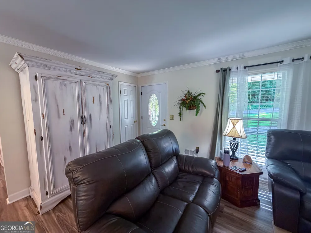 210 Greenwood LN Carrollton, GA 30117