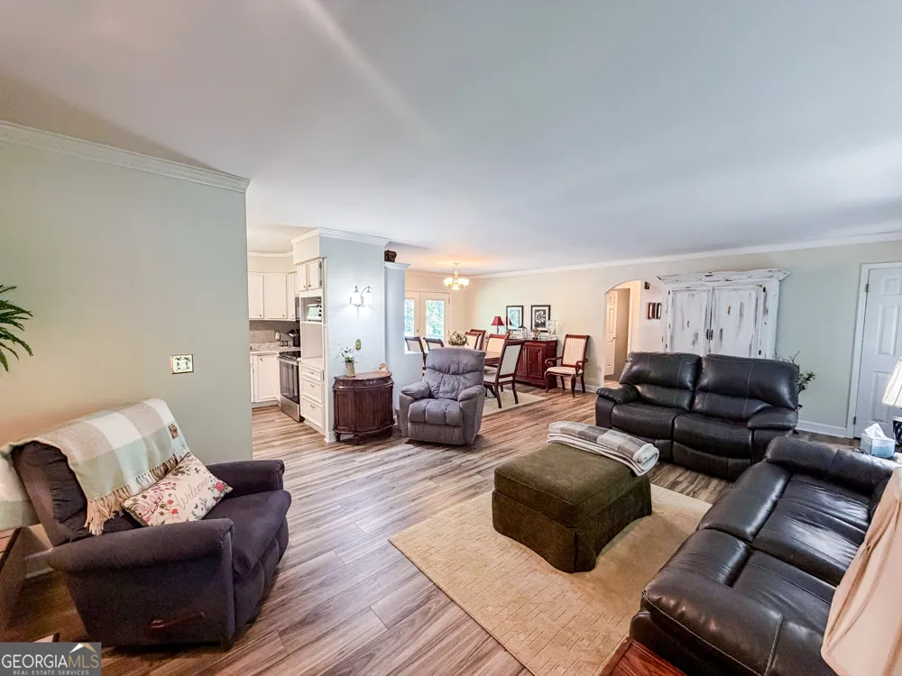210 Greenwood LN Carrollton, GA 30117