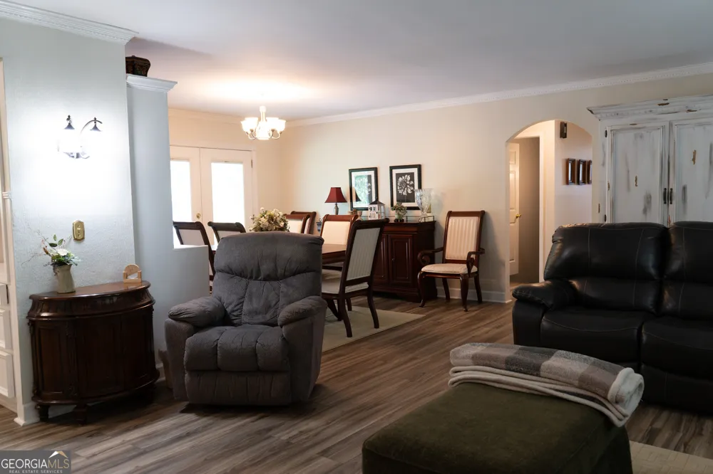 210 Greenwood LN Carrollton, GA 30117