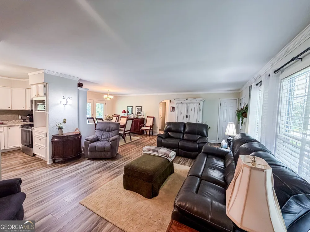 210 Greenwood LN Carrollton, GA 30117