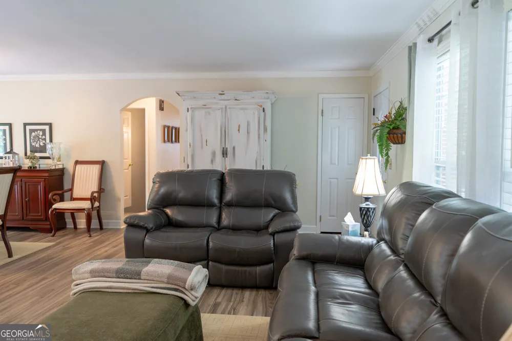 210 Greenwood LN Carrollton, GA 30117