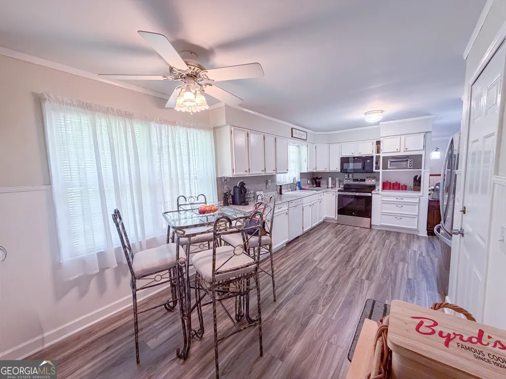 210 Greenwood LN Carrollton, GA 30117