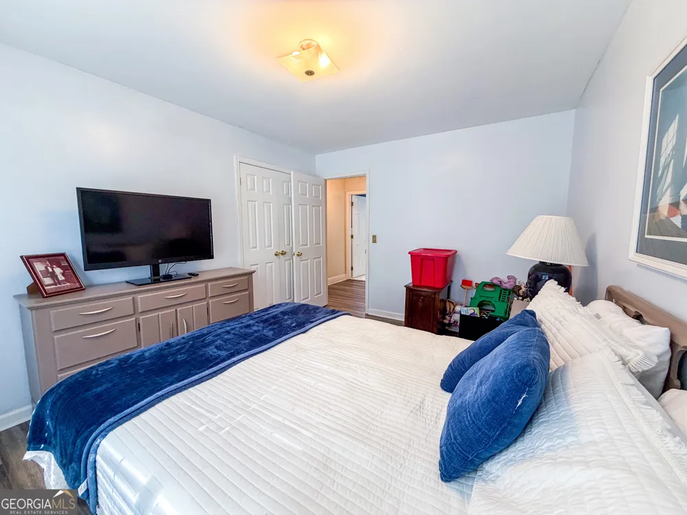 210 Greenwood LN Carrollton, GA 30117
